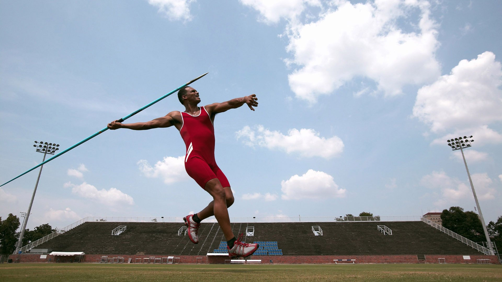 “埃尔斯·霍斯特:南非队不可或缺的防守核心”