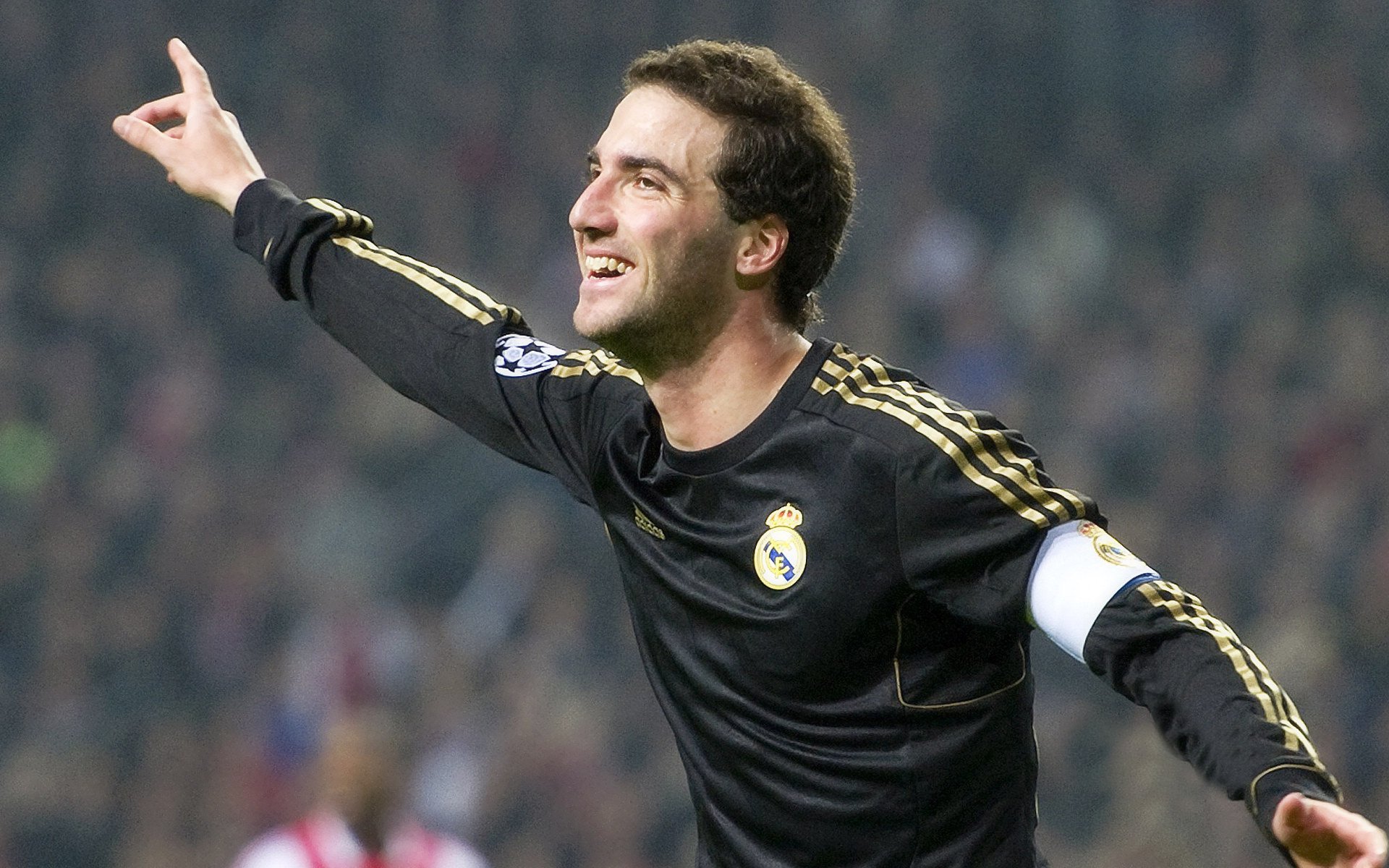 拉恩:全黑队外线的“快攻王”,突破后的传球总能创造致命威胁